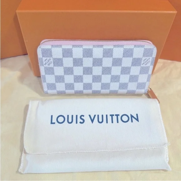 Louis Vuitton Damier Azur Zippy Wallet - Picture 2 of 11